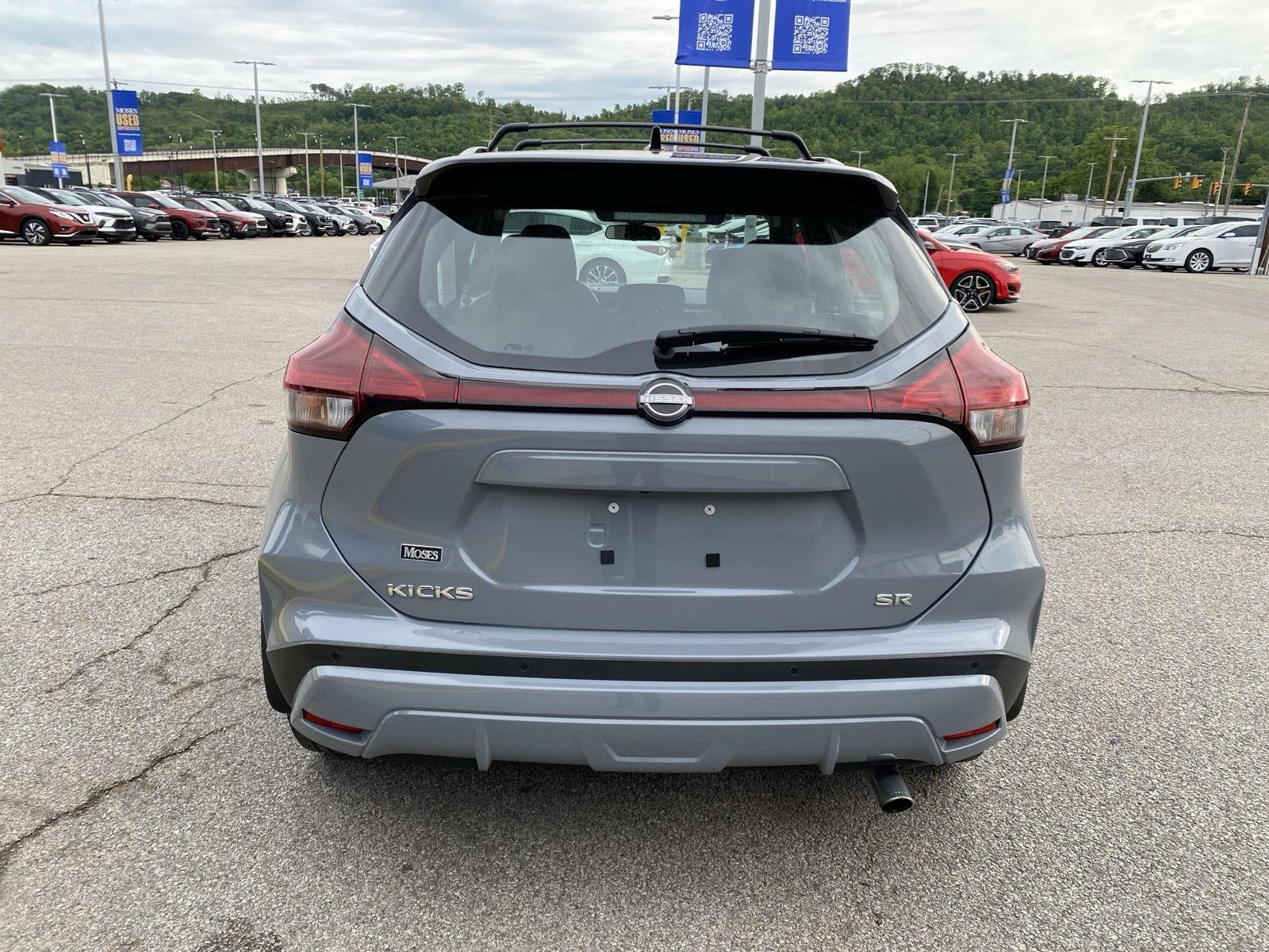 2023 Nissan Kicks SR