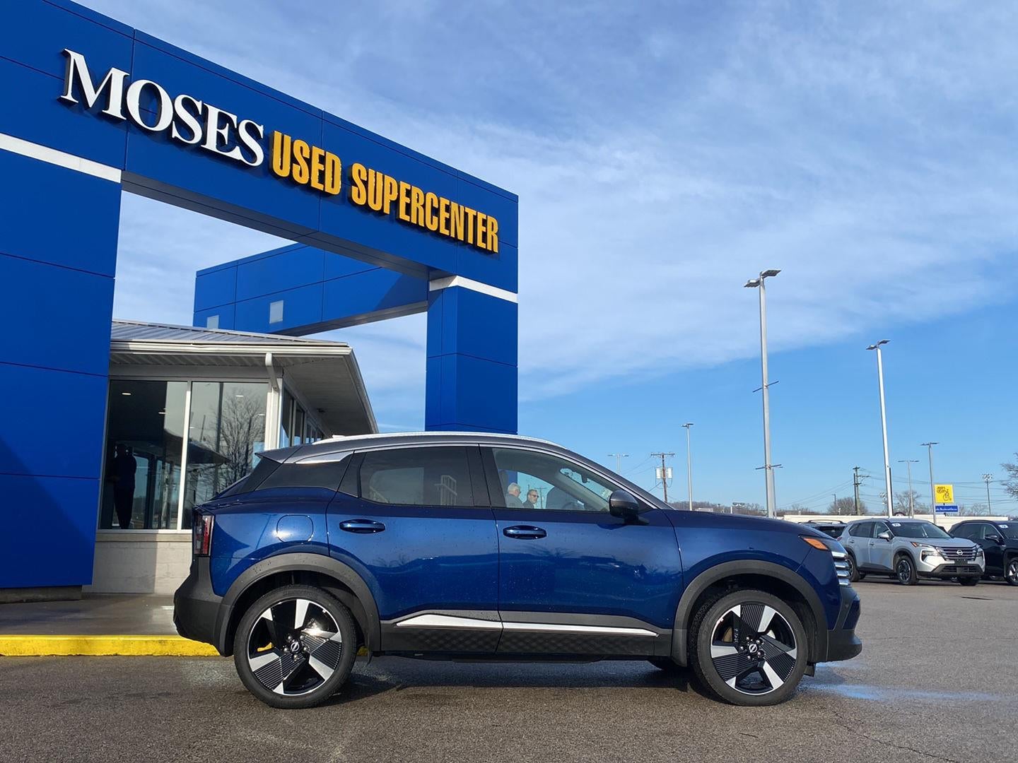 2025 Nissan Kicks SR