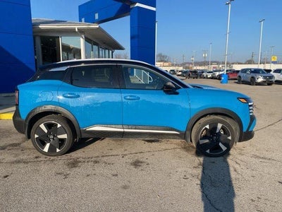 2025 Nissan Kicks SR