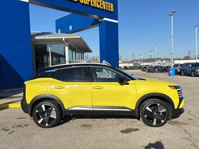 2025 Nissan Kicks SR