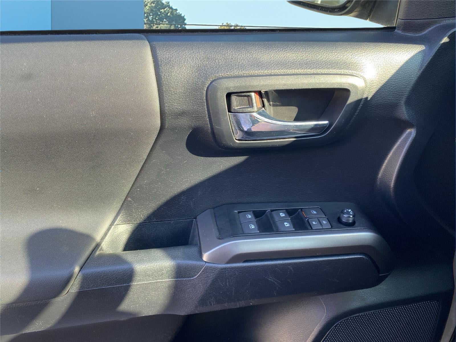 2019 Toyota TACOMA 4WD Base