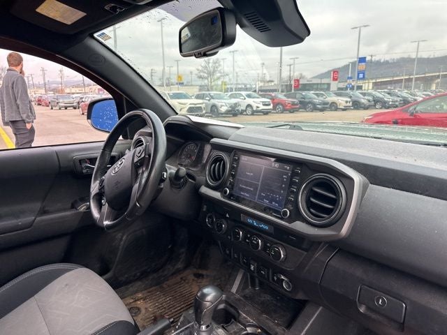 2022 Toyota Tacoma TRD Off-Road V6