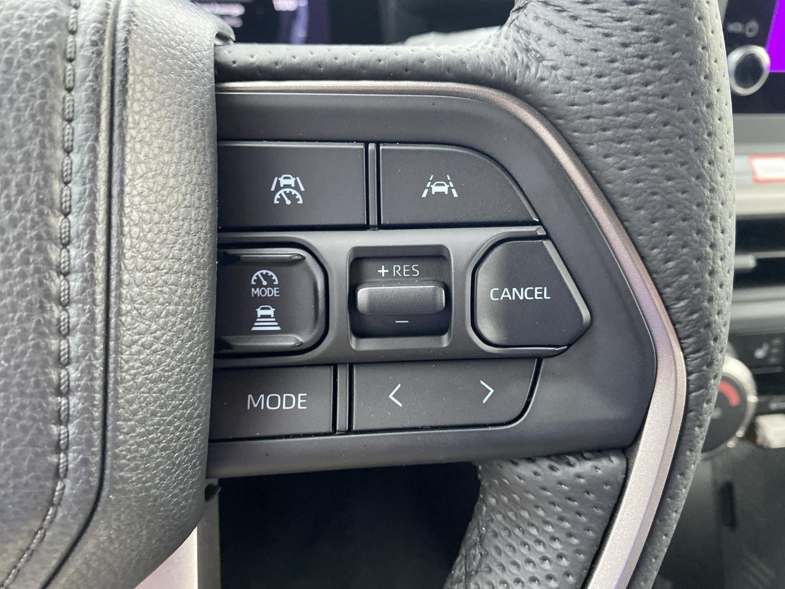 2025 Toyota Tacoma TRD Sport HV