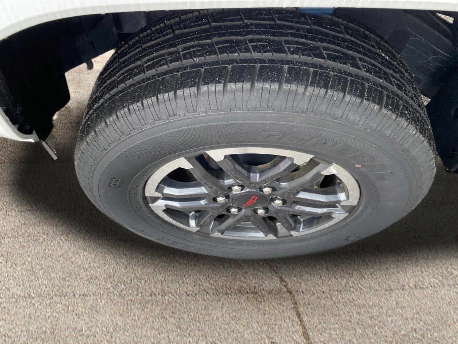 2025 Toyota Tacoma TRD Sport HV