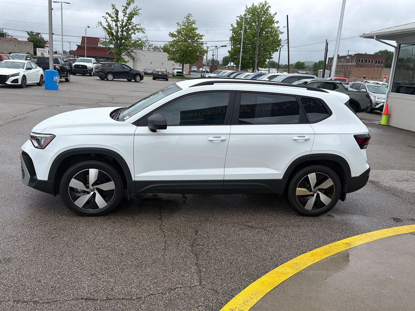 2025 Volkswagen Taos S