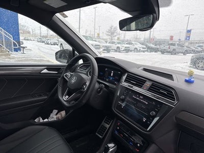 2022 Volkswagen Tiguan 2.0T SE R-Line Black