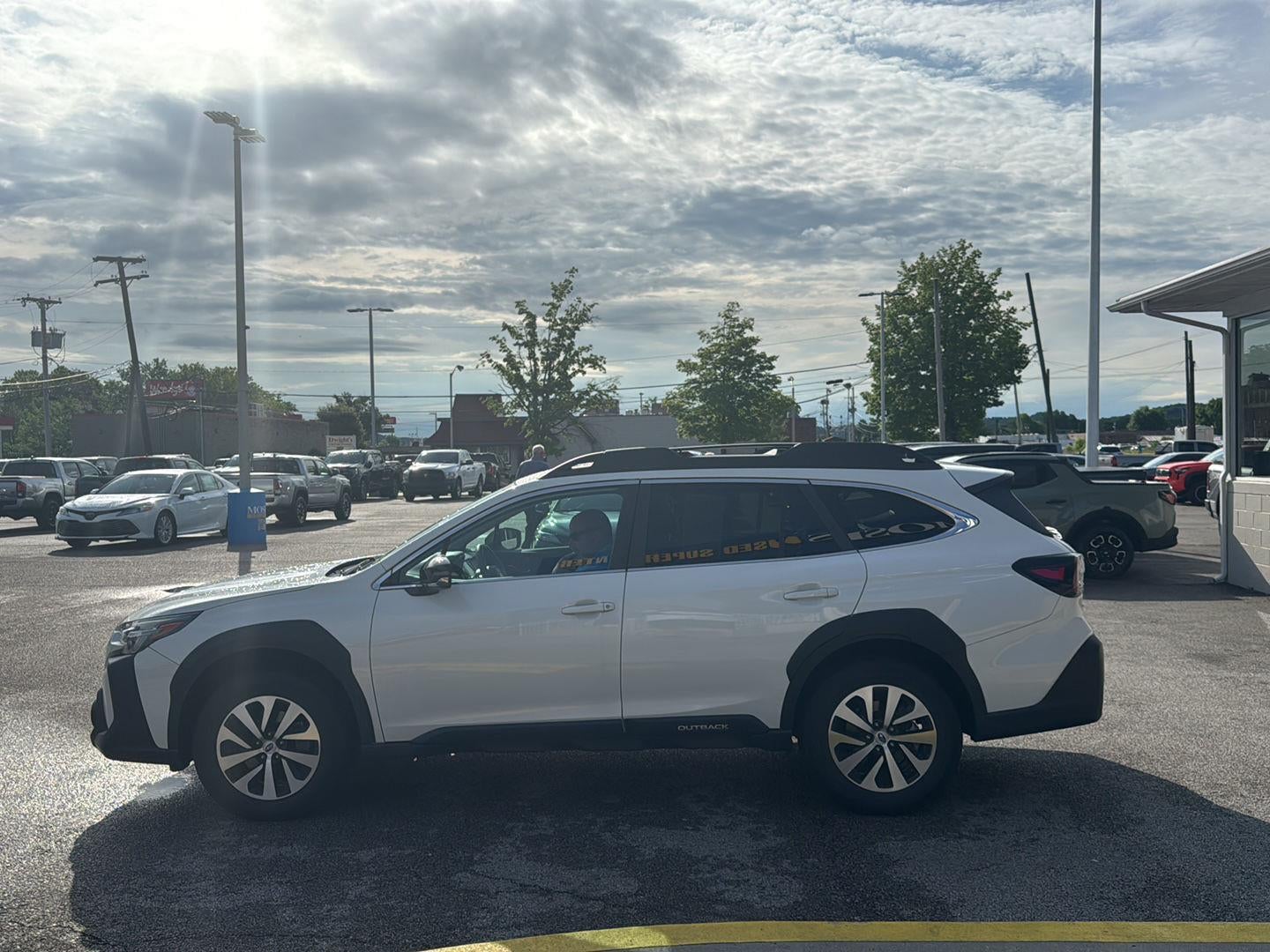 2024 Subaru Outback Premium