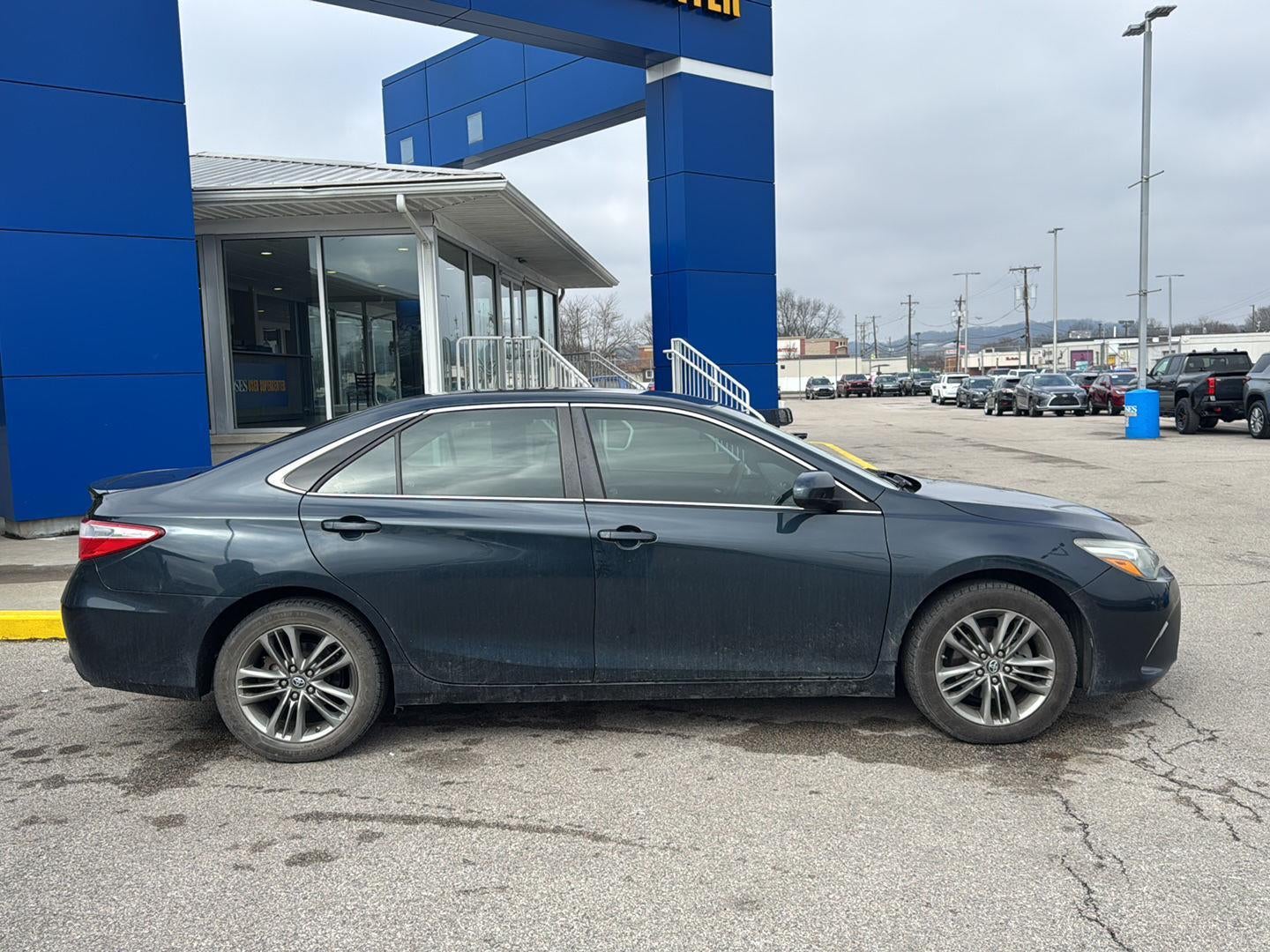 2017 Toyota Camry SE