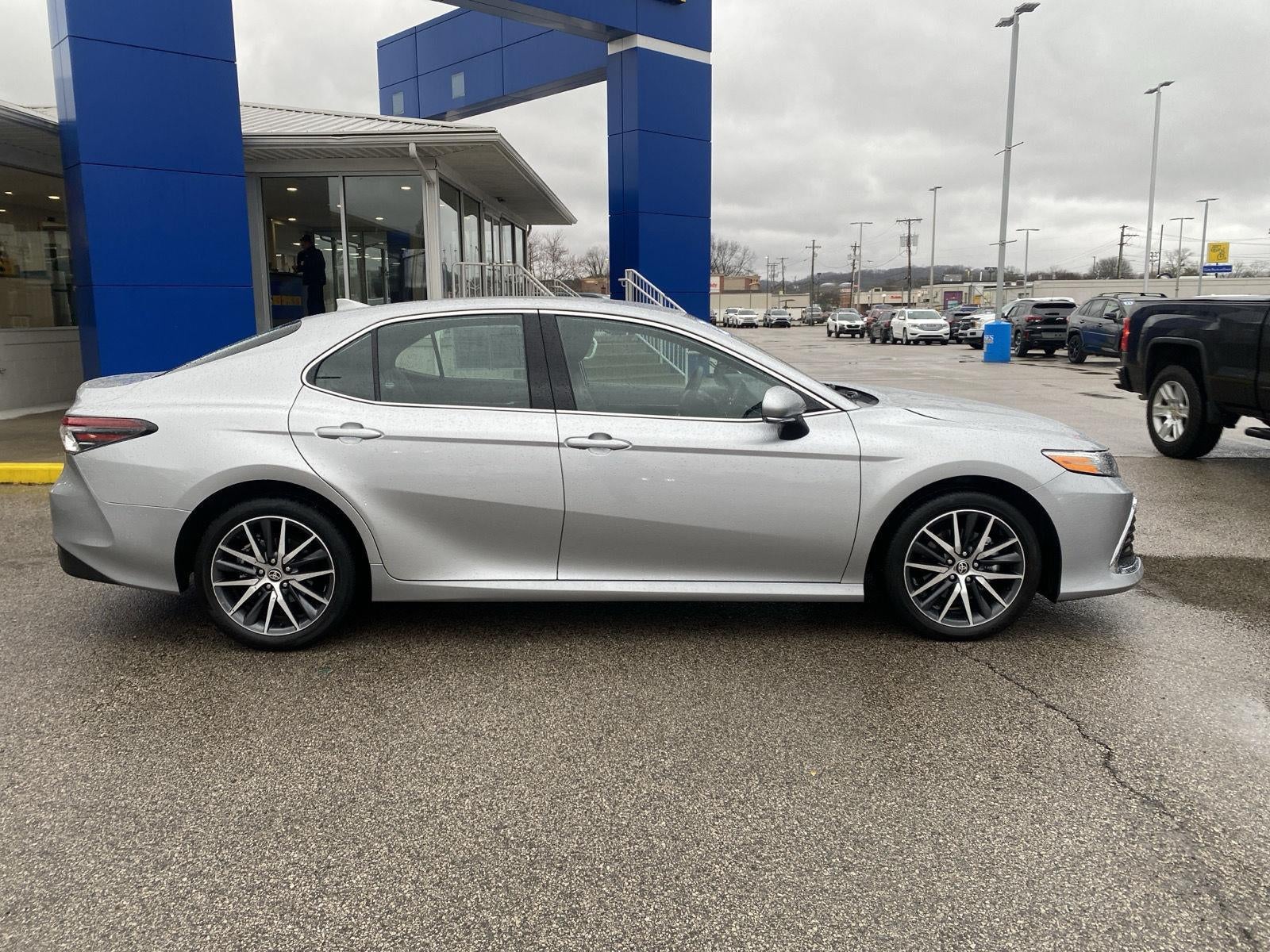 2024 Toyota Camry Hybrid XLE