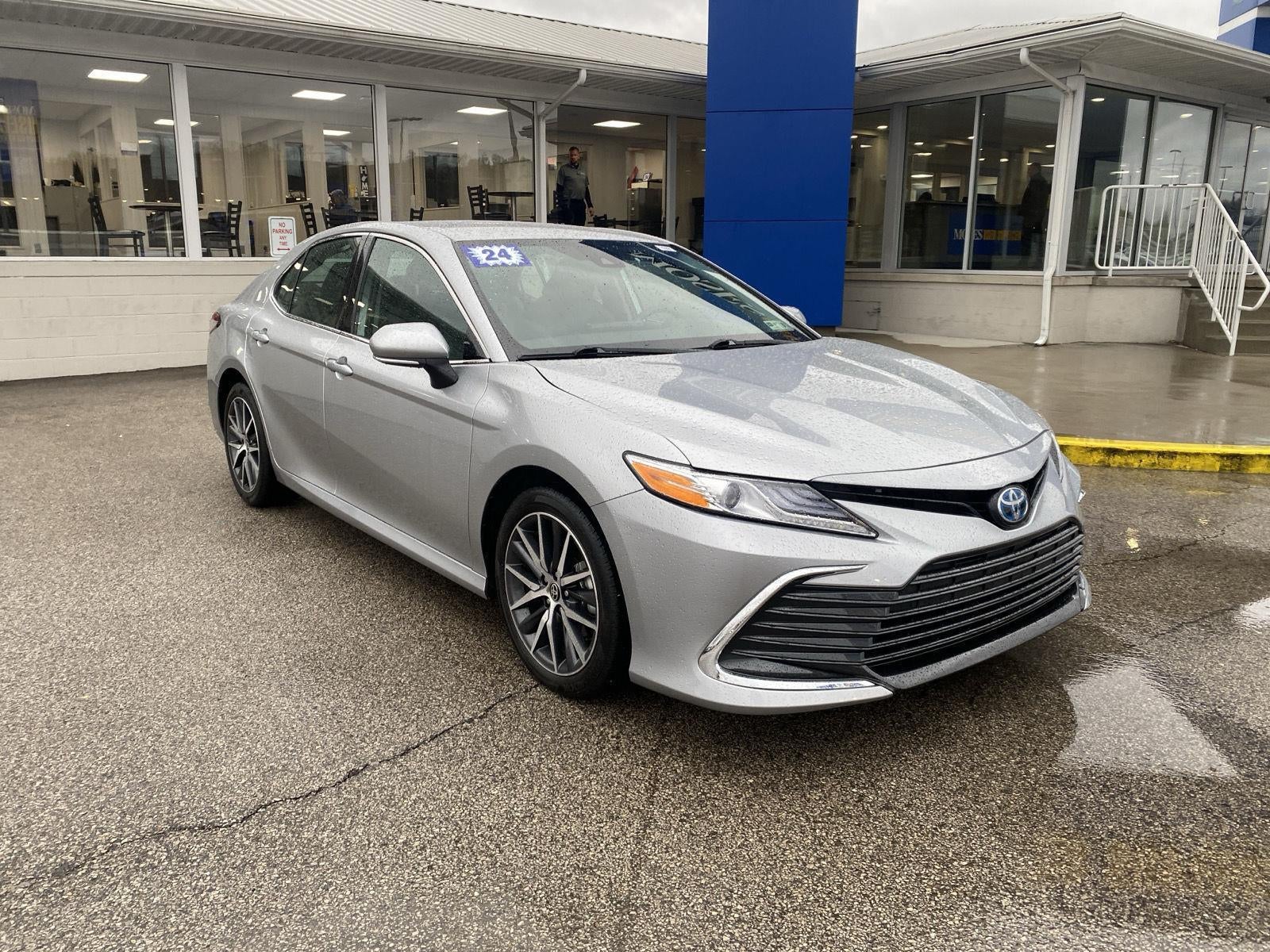 2024 Toyota Camry Hybrid XLE