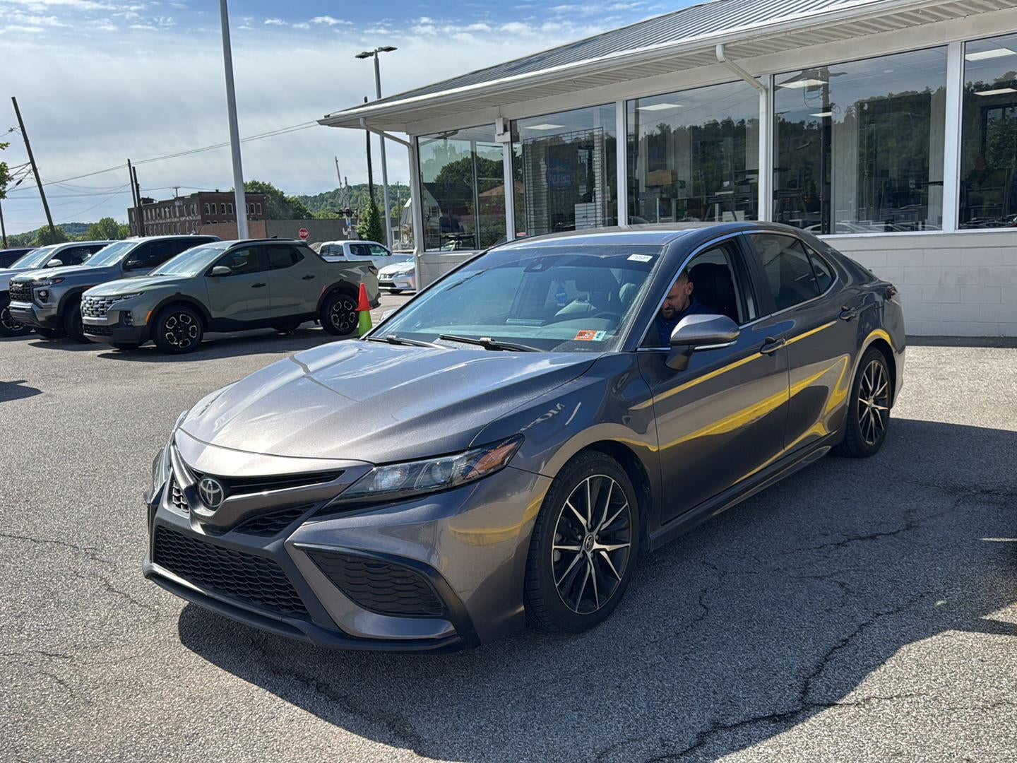 2022 Toyota Camry SE