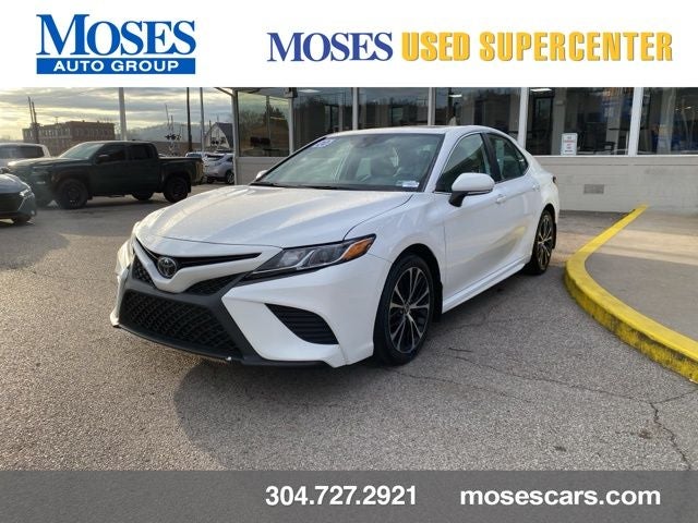 2020 Toyota Camry SE