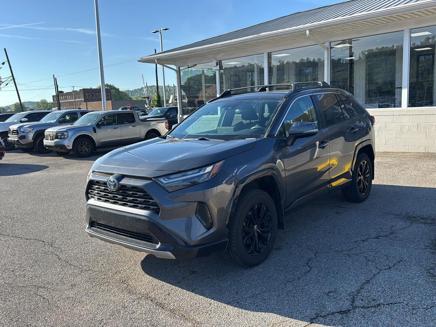 2022 Toyota RAV4 Hybrid SE