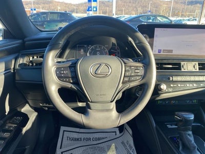 2023 Lexus ES 250