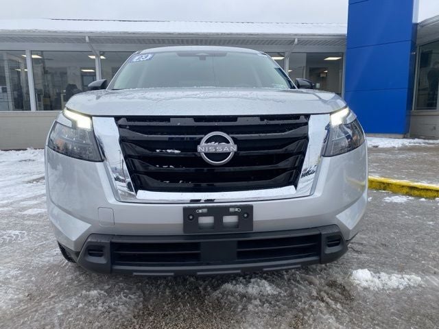 2023 Nissan Pathfinder S