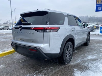 2023 Nissan Pathfinder S