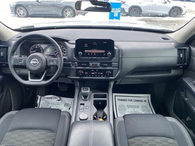 2023 Nissan Pathfinder S