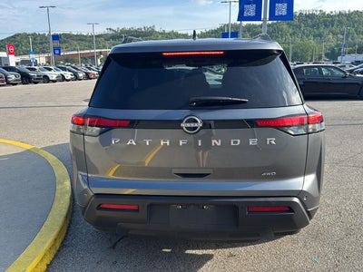 2025 Nissan Pathfinder SV