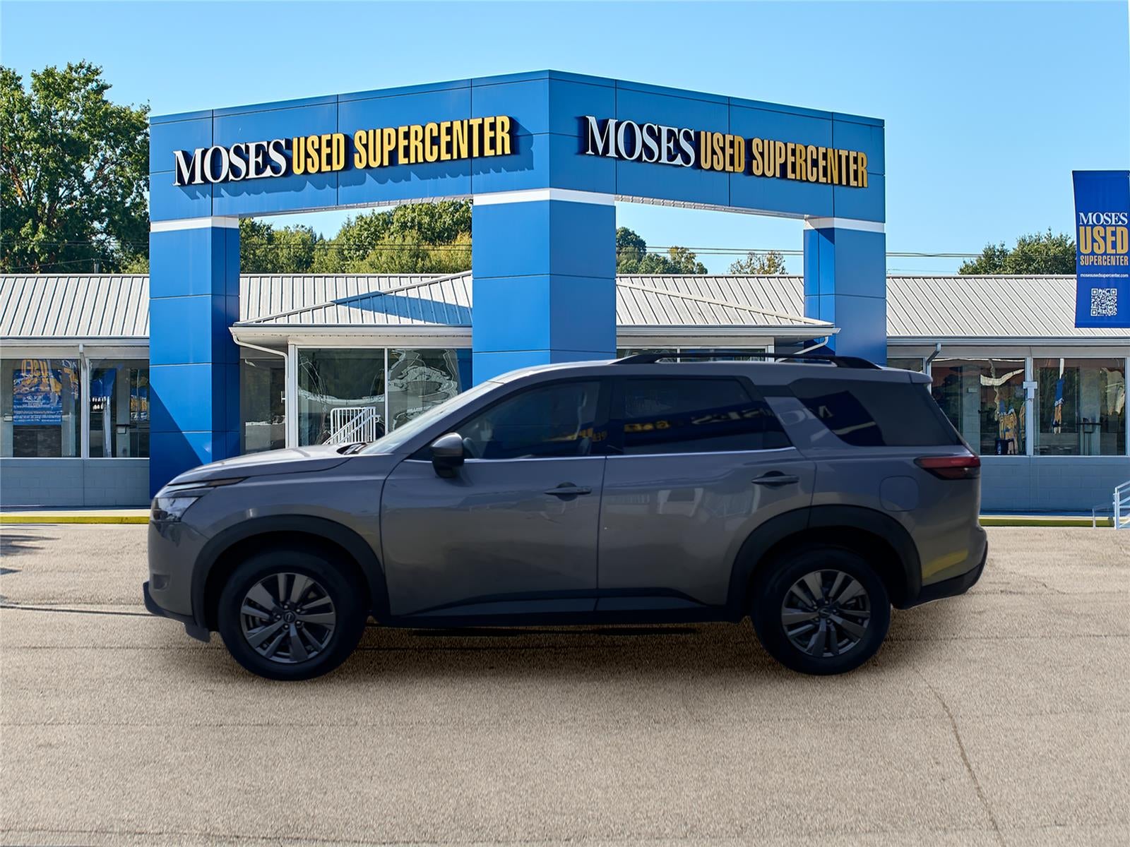 2025 Nissan Pathfinder SV
