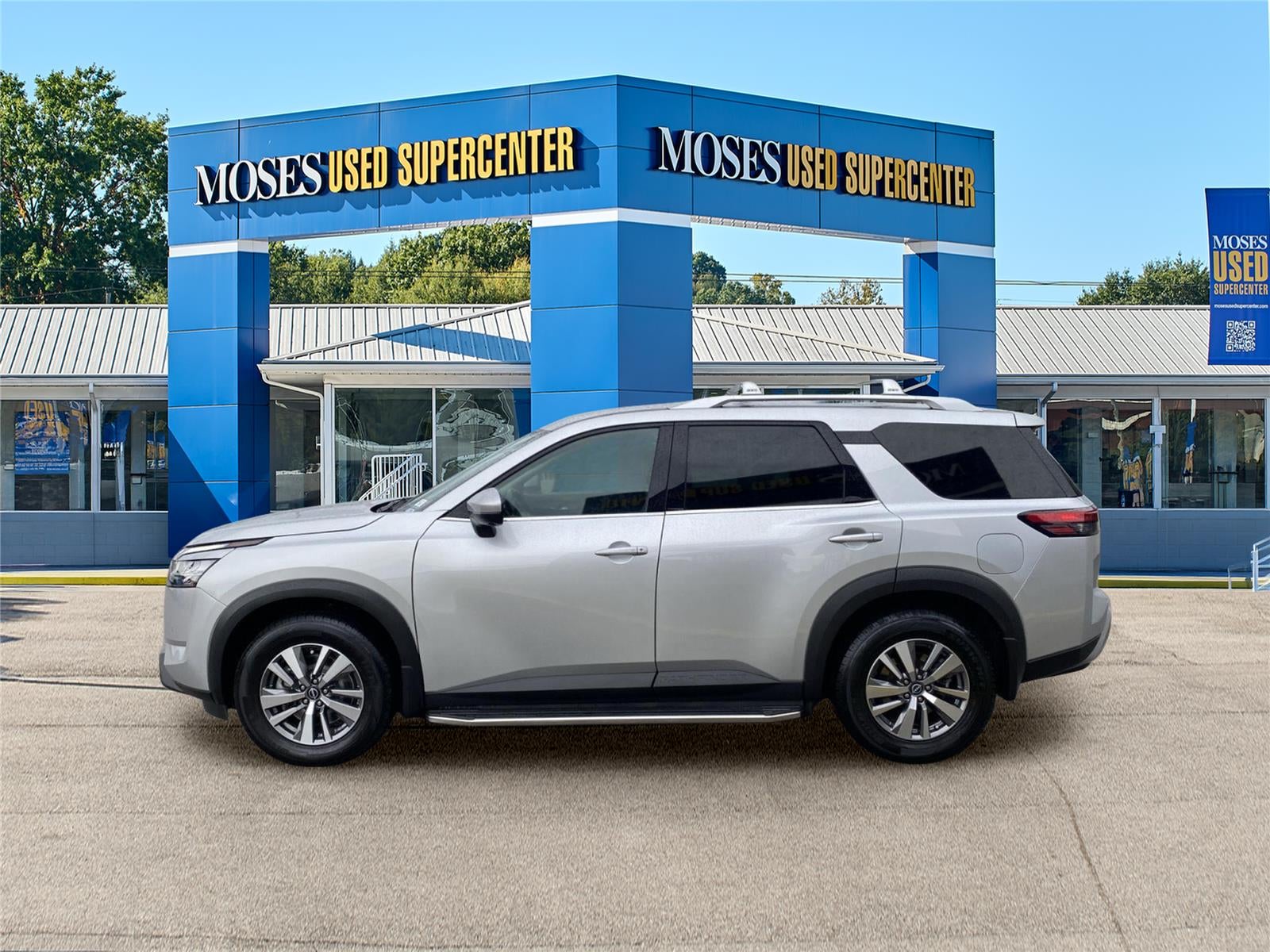 2023 Nissan Pathfinder SL