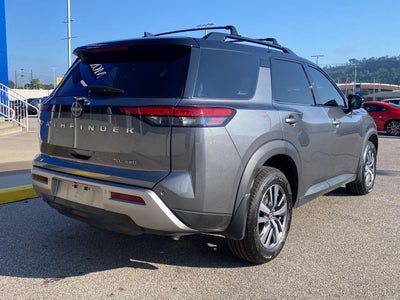 2024 Nissan Pathfinder SL