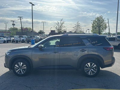 2025 Nissan Pathfinder SL