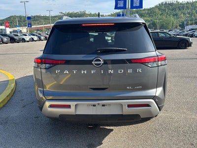 2025 Nissan Pathfinder SL