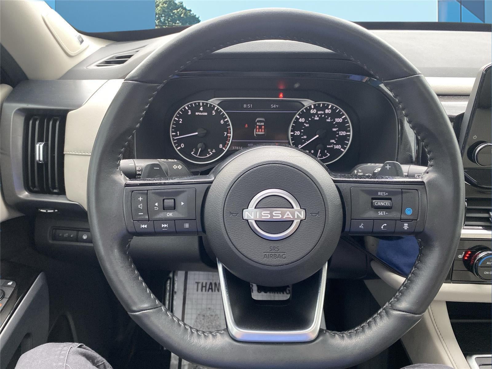 2024 Nissan Pathfinder SL