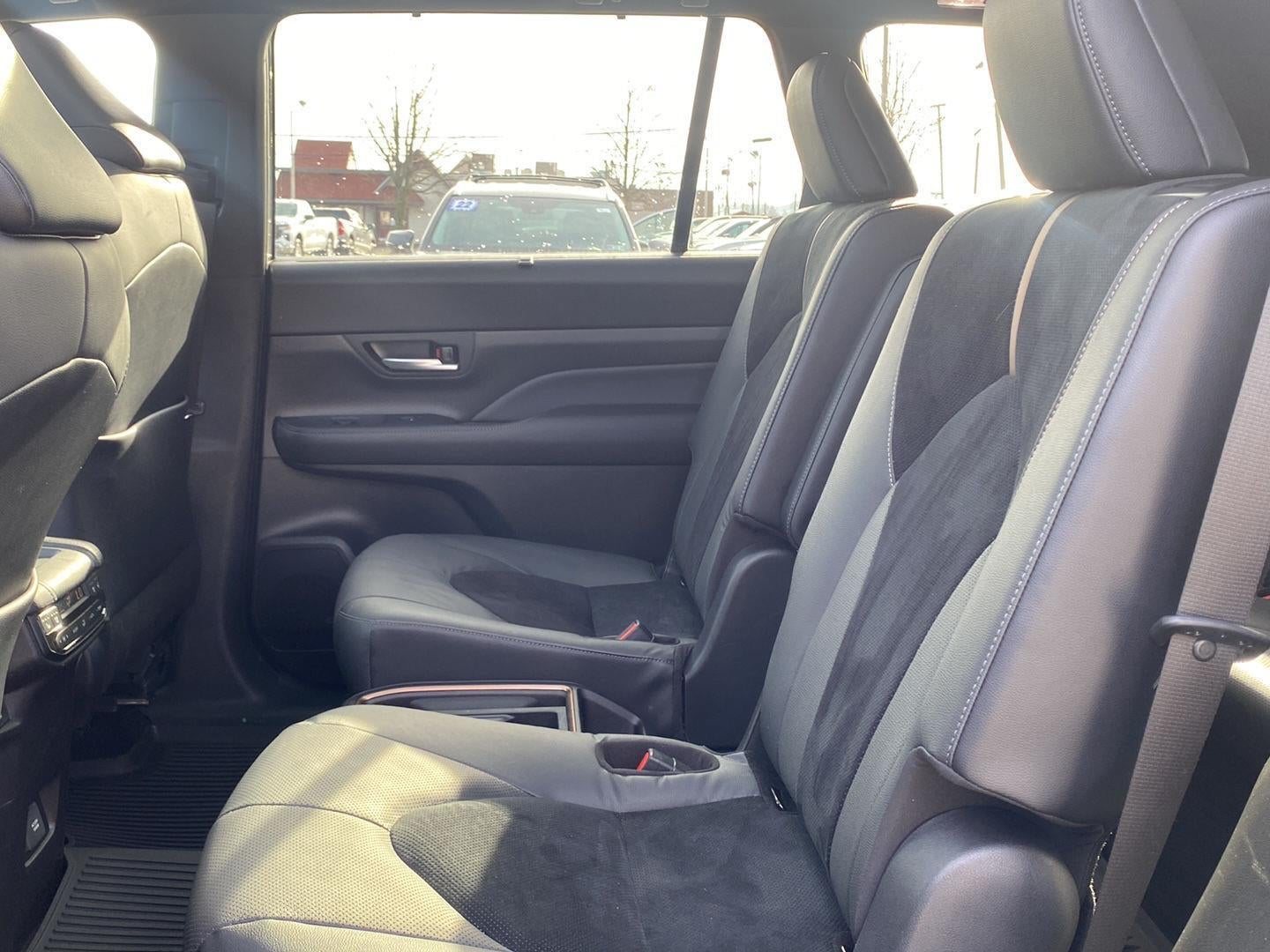 2025 Toyota Grand Highlander Hybrid MAX Platinum