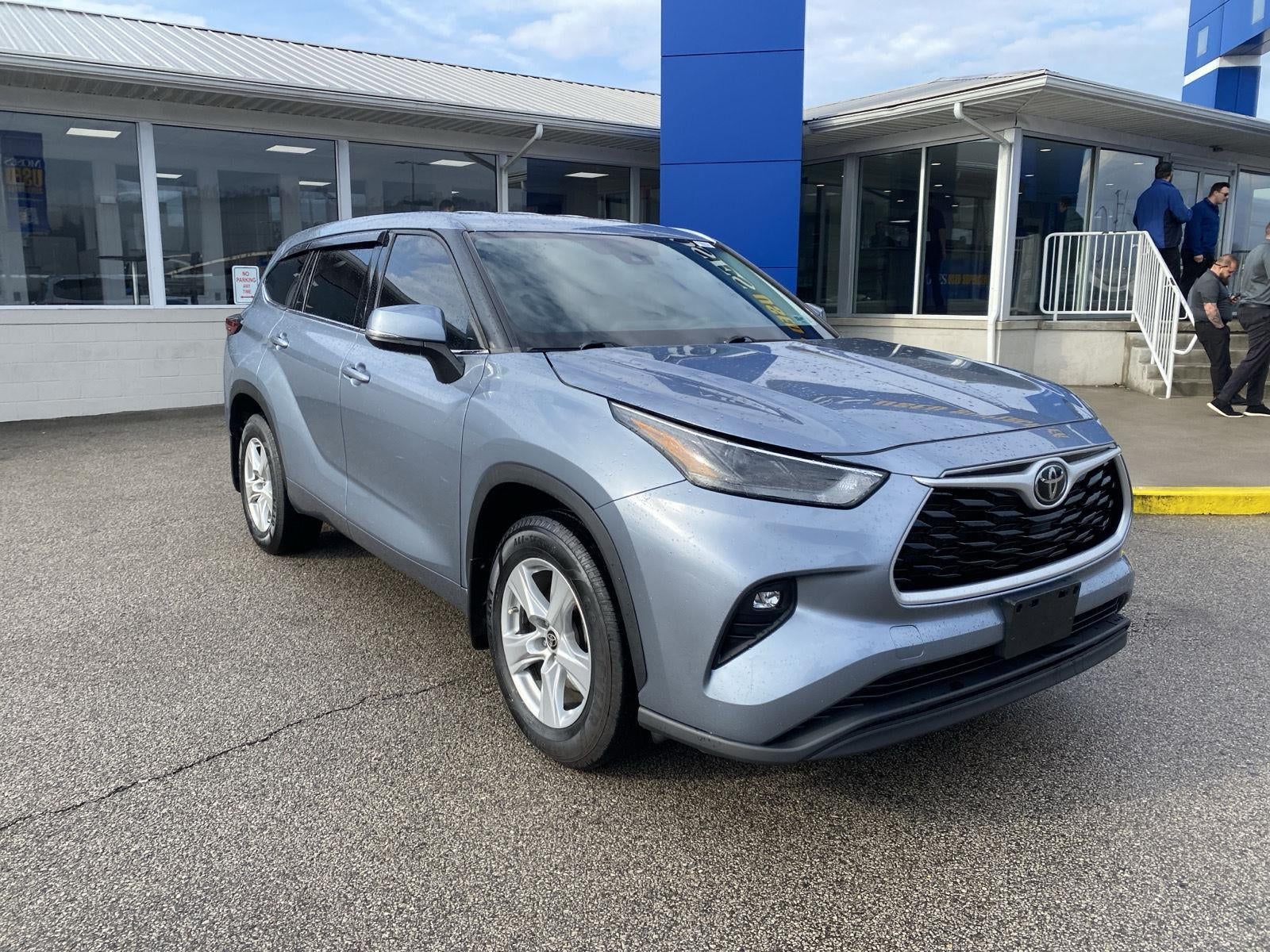 2022 Toyota Highlander LE