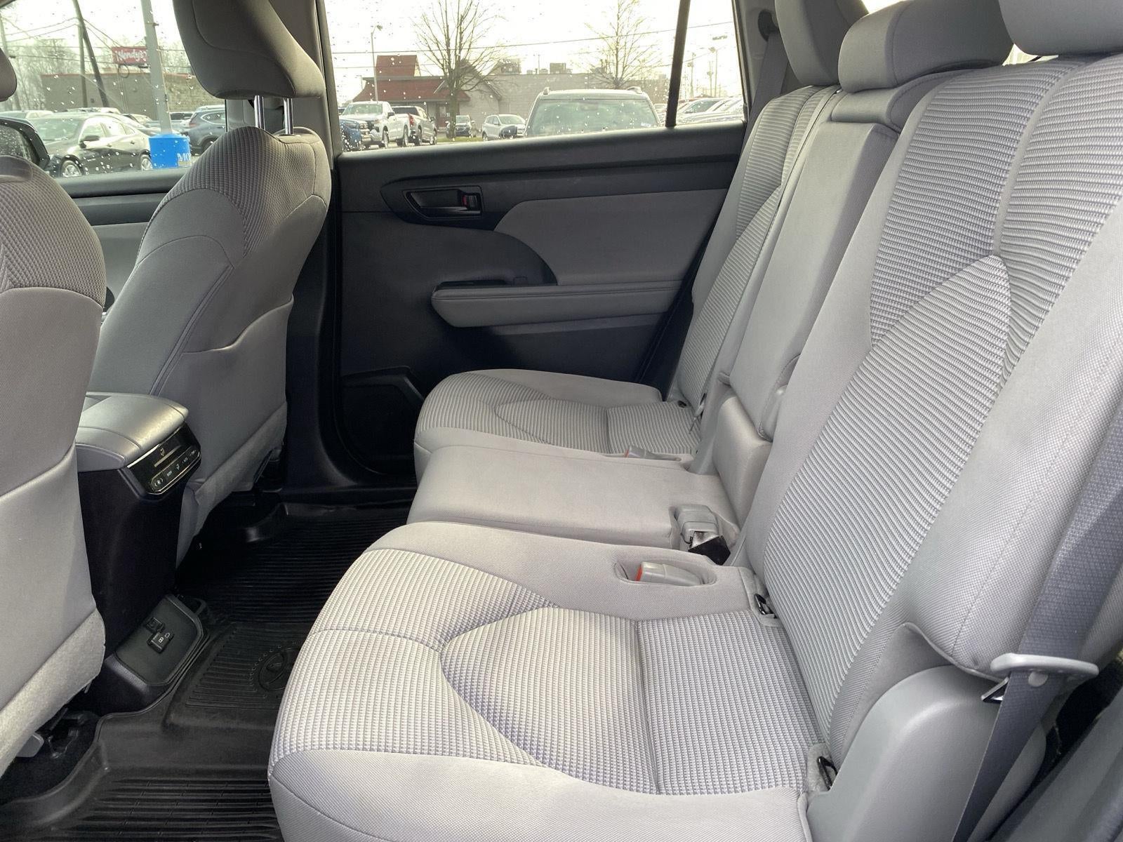 2022 Toyota Highlander LE