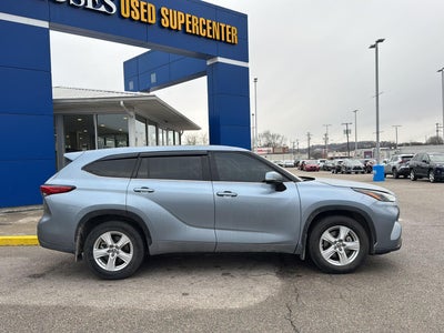 2022 Toyota Highlander LE