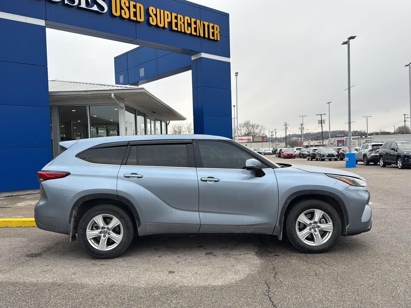 2022 Toyota Highlander LE