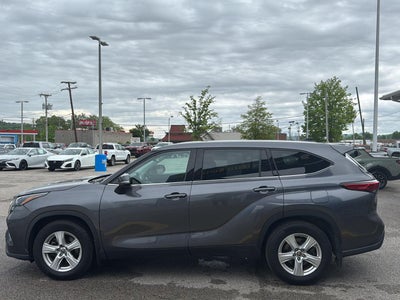 2022 Toyota Highlander LE