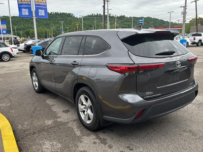 2022 Toyota Highlander LE