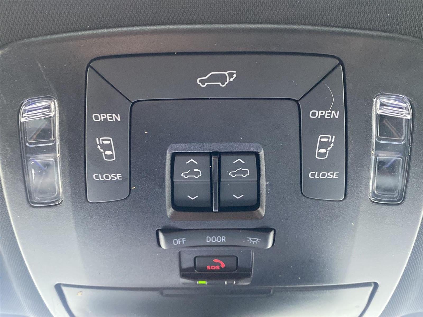 2025 Toyota Sienna XSE 7-Passenger