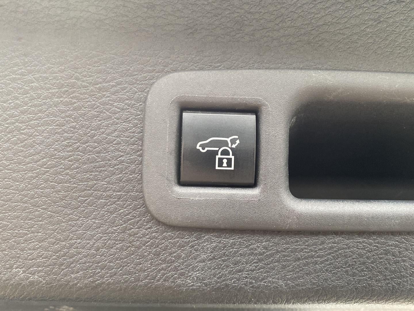 2025 Toyota Sienna XSE 7-Passenger