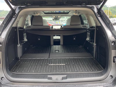 2025 Toyota Highlander Hybrid Platinum