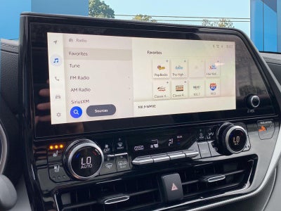 2025 Toyota Highlander Hybrid Platinum