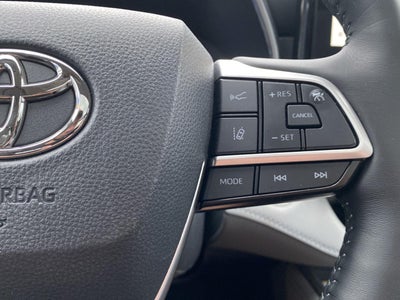 2025 Toyota Highlander Hybrid Platinum