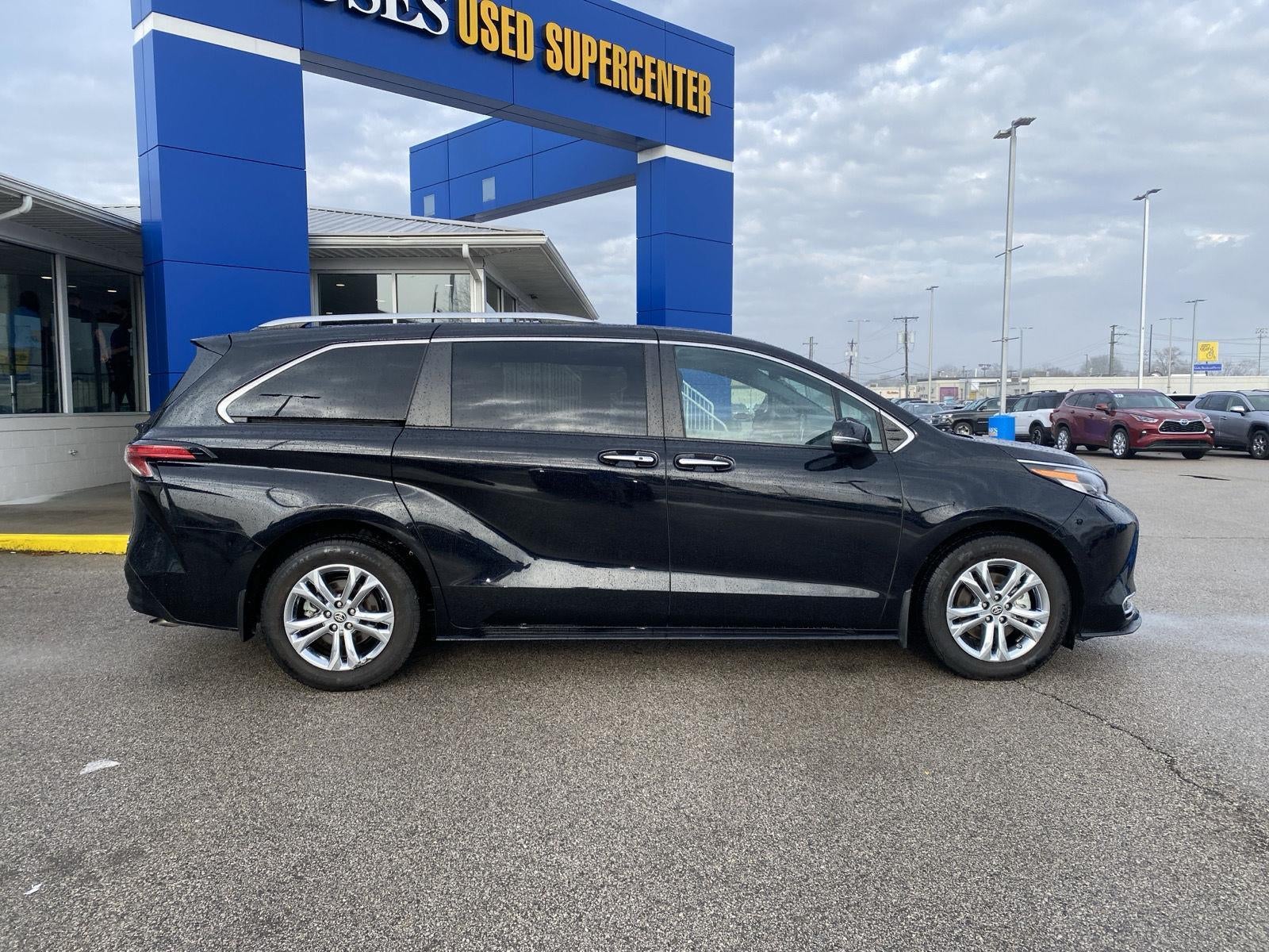 2023 Toyota Sienna Platinum 7-Passenger