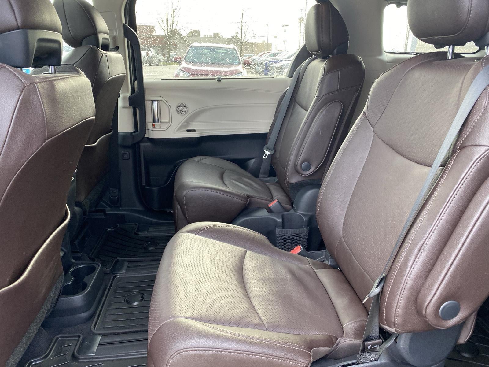 2023 Toyota Sienna Platinum 7-Passenger