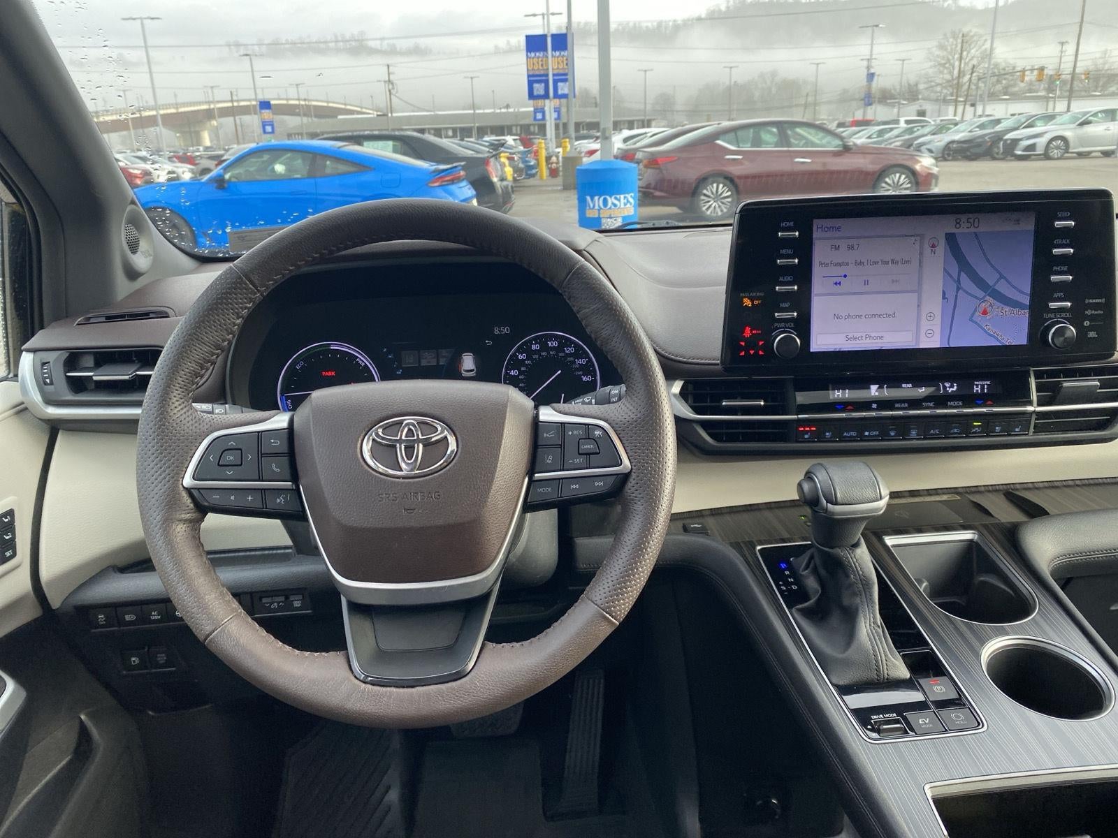 2023 Toyota Sienna Platinum 7-Passenger