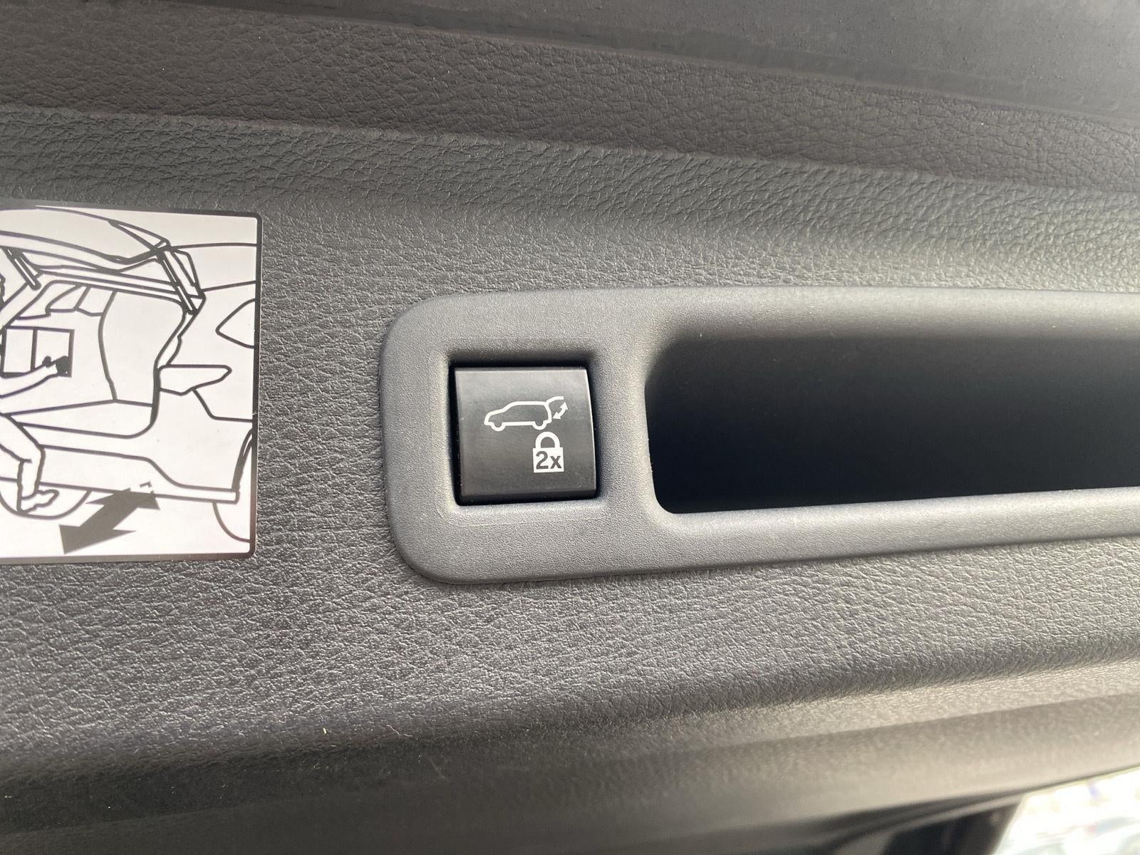 2023 Toyota Sienna Platinum 7-Passenger