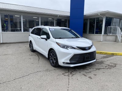 2025 Toyota Sienna Platinum 7-Passenger