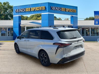 2025 Toyota Sienna Platinum 7-Passenger