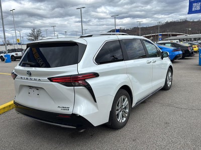 2023 Toyota Sienna Platinum 7-Passenger