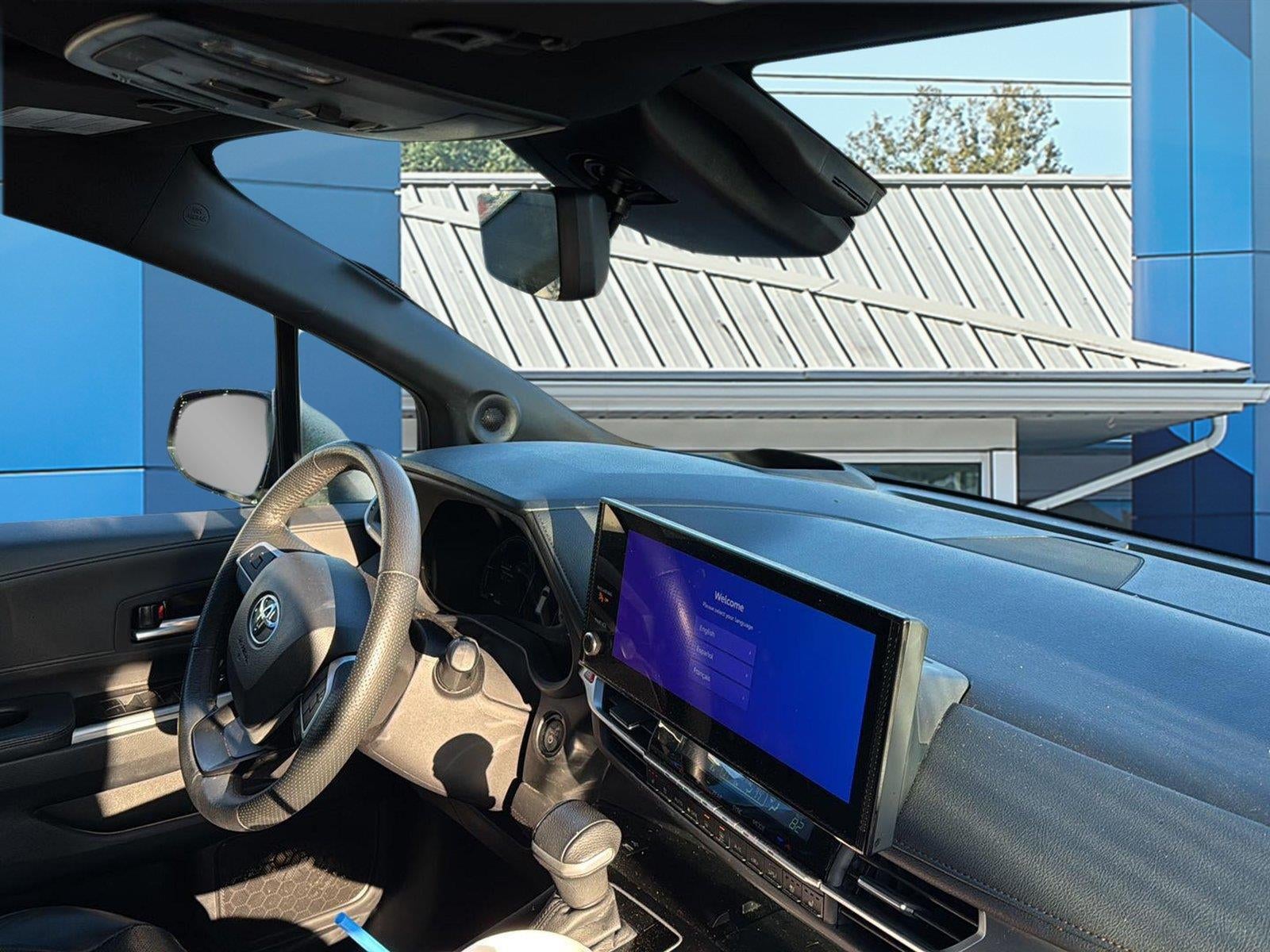 2025 Toyota Sienna Platinum 7-Passenger