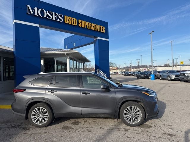 2022 Toyota Highlander Platinum