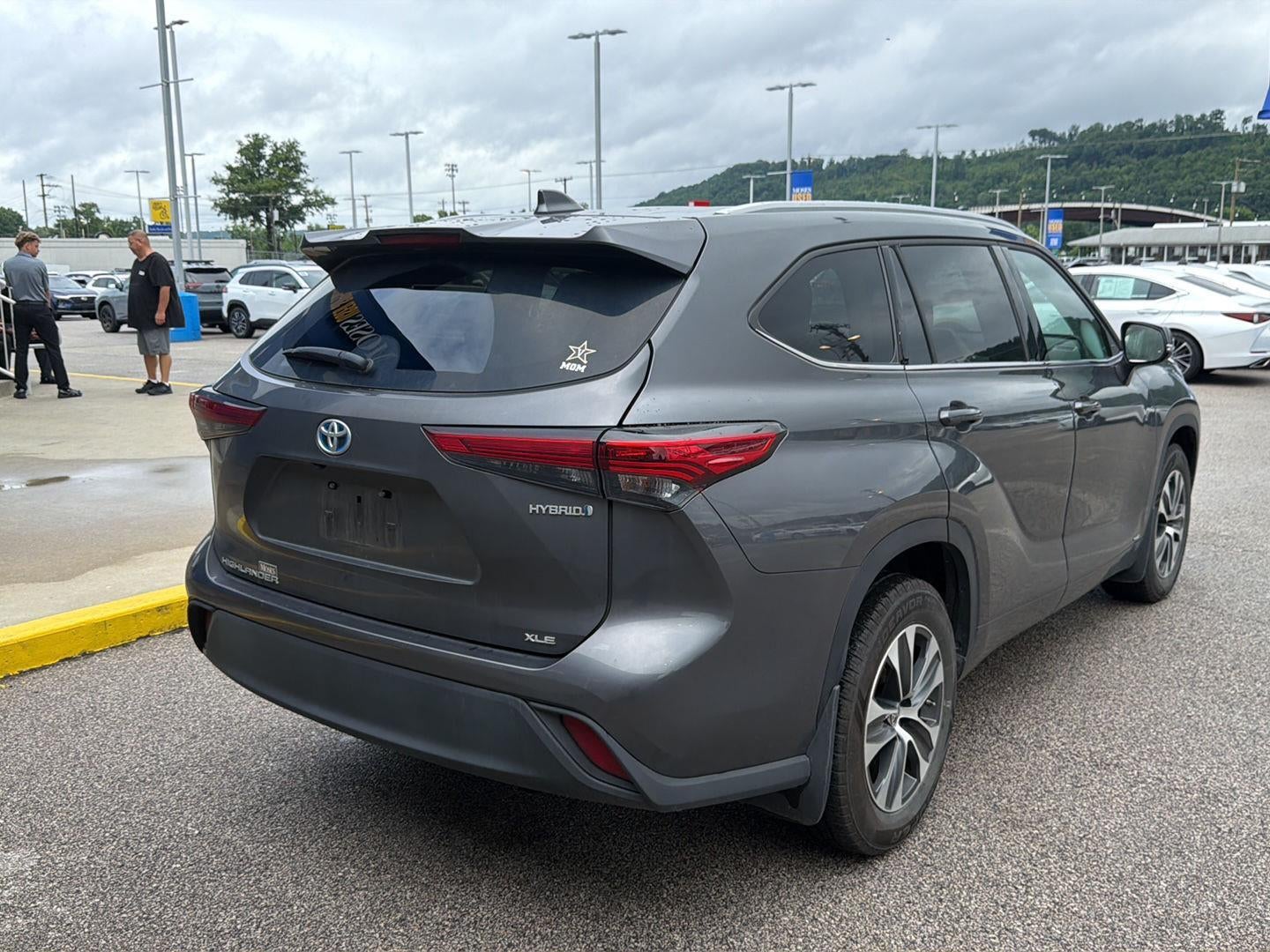 2022 Toyota Highlander Hybrid XLE
